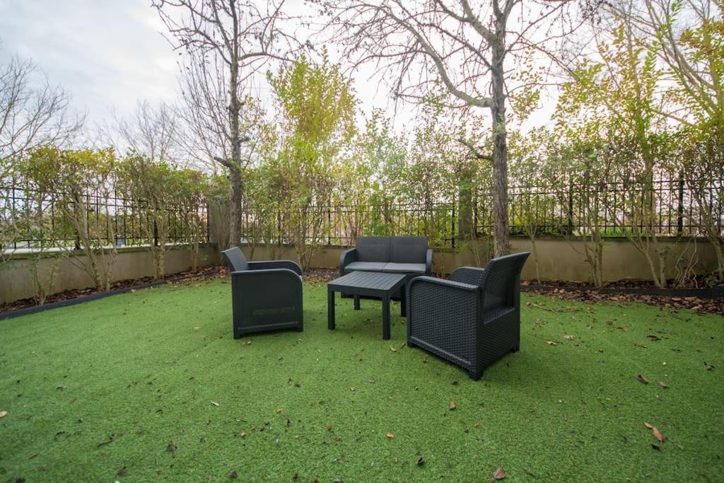 ביוסי-סיינט-ג'ורג' Suite Moderne Familiale 8 Pers - Disney 10M - 2 Sdb מראה חיצוני תמונה