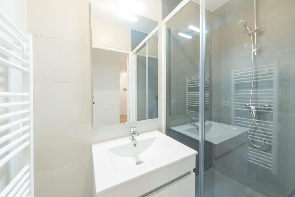ביוסי-סיינט-ג'ורג' Suite Moderne Familiale 8 Pers - Disney 10M - 2 Sdb מראה חיצוני תמונה